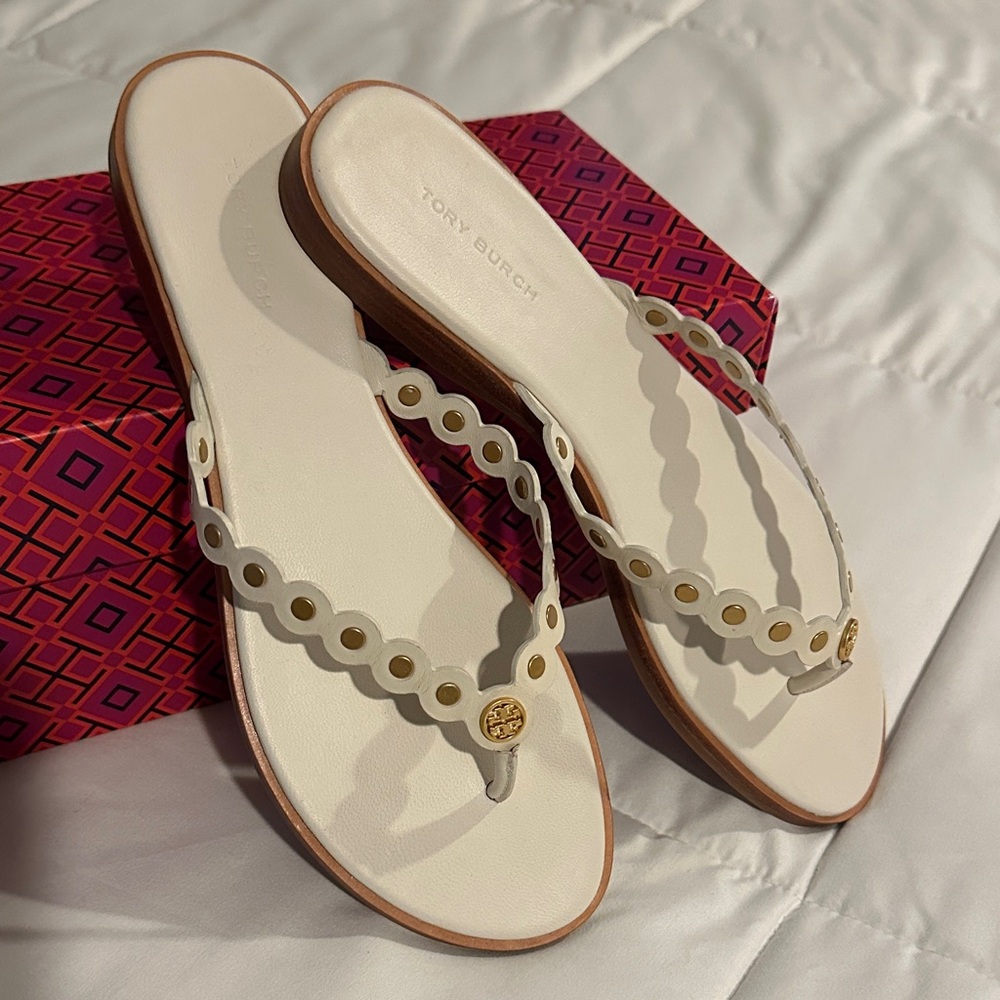 Tory Burch Cream Scalloped Sandals